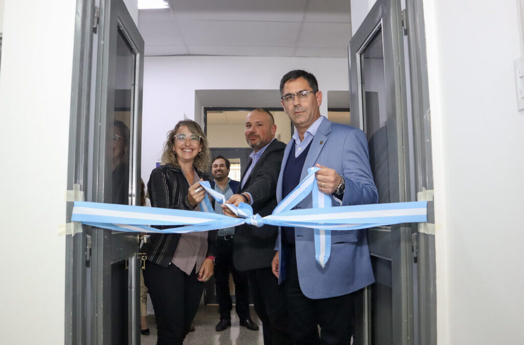 Inauguración de la Sala de simulación de Audiencia y Cámara Gesell de la UNdeC